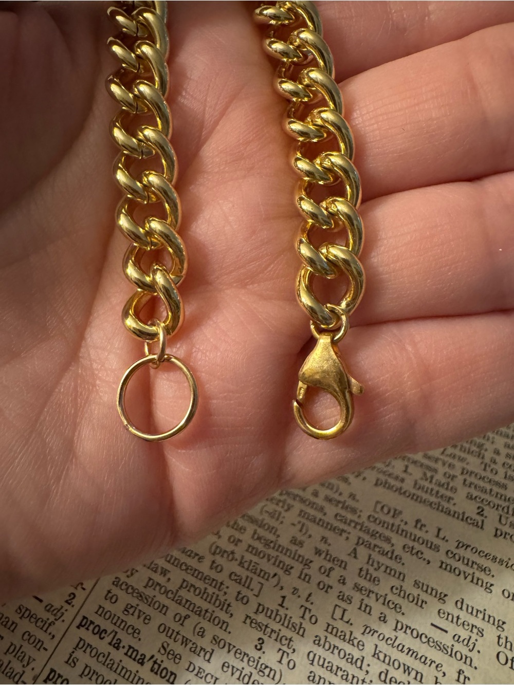 Gold-Tone Chunky Chain Necklace with Pearl Pendant - Women Jewelry - Picture 3 of 4